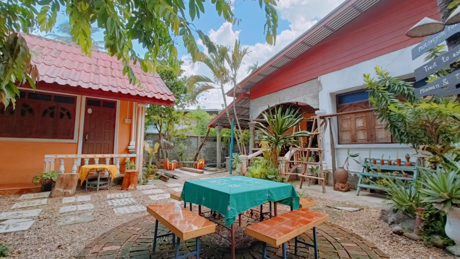 Khamphouy Guesthouse Champasak Eksteriør billede